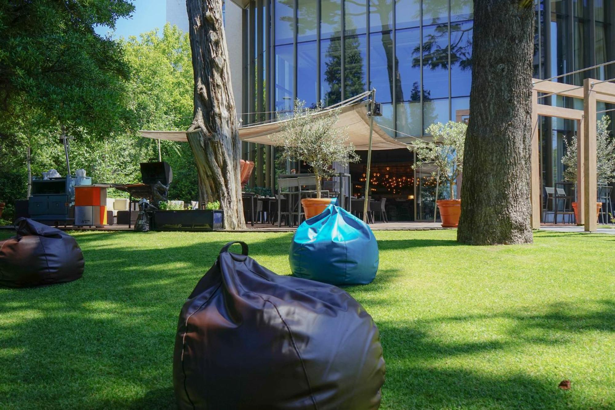 Crowne Plaza Porto, an IHG Hotel Esterno foto The campus of the University of Luxembourg