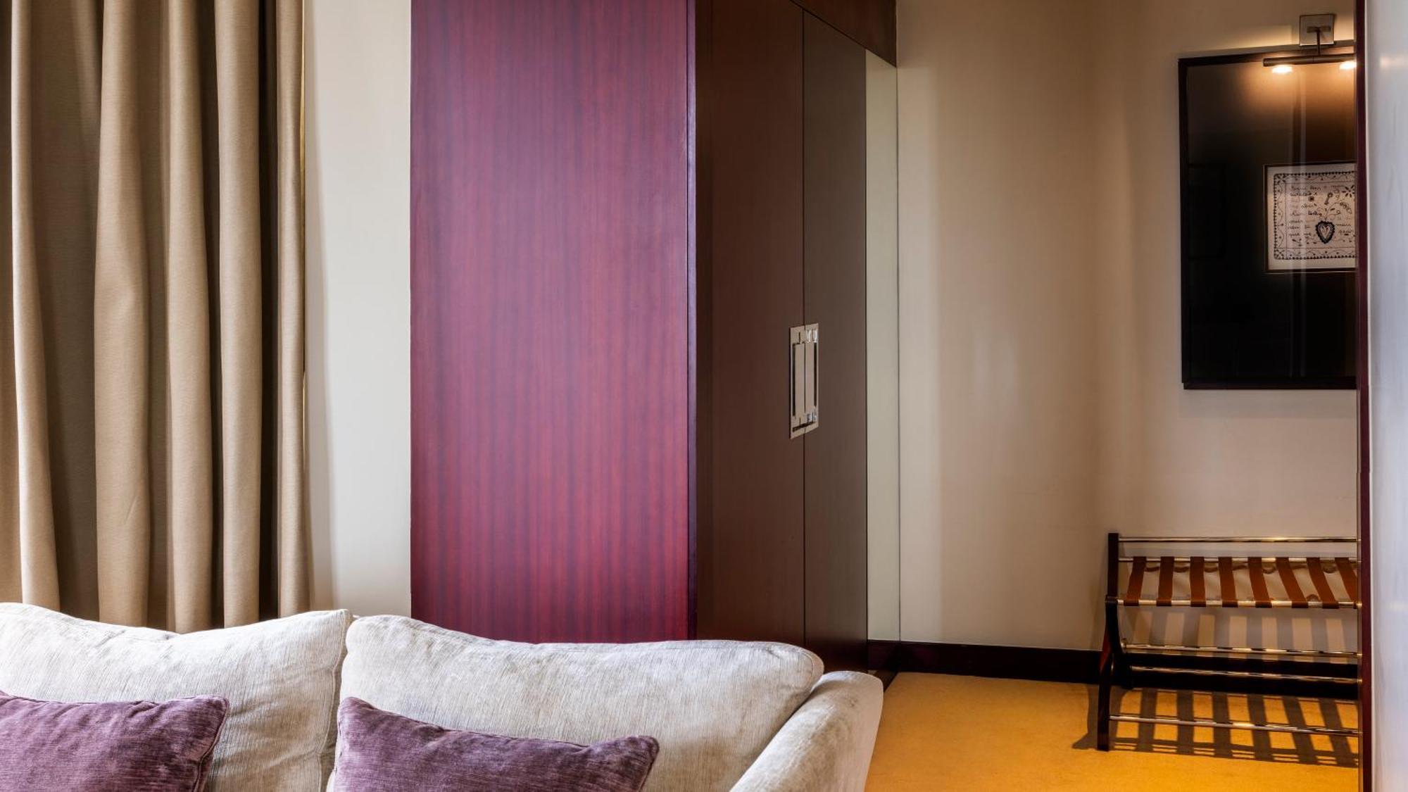 Crowne Plaza Porto, an IHG Hotel Esterno foto A wardrobe