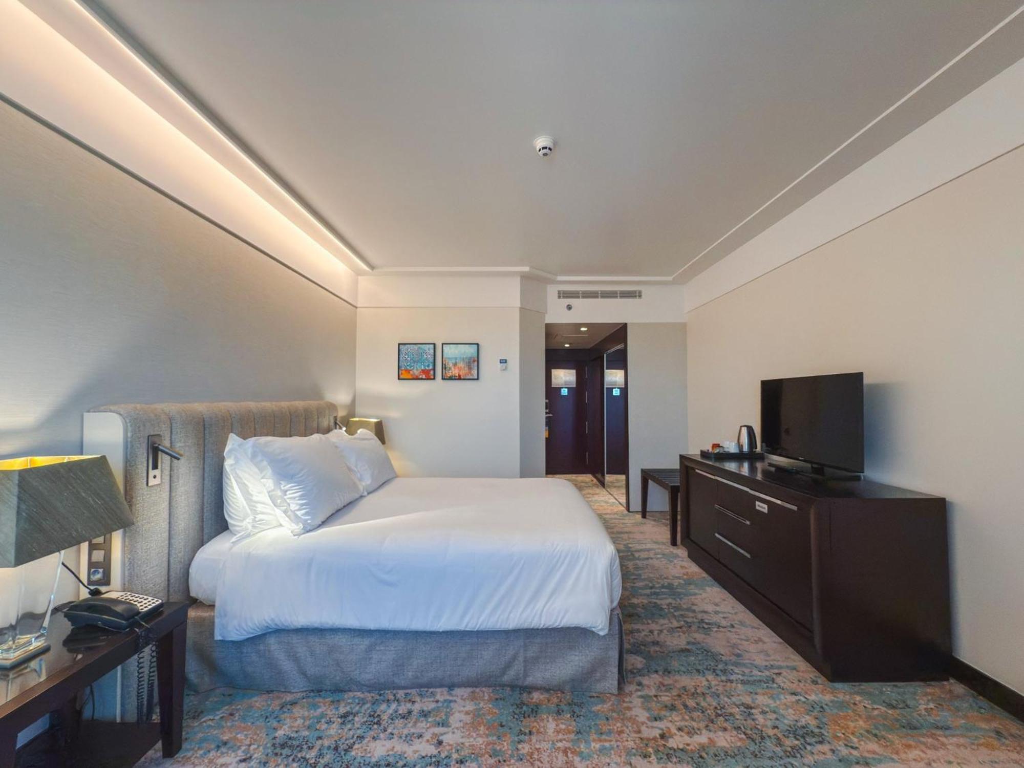 Crowne Plaza Porto, an IHG Hotel Esterno foto